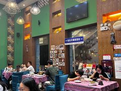 -香巴拉云南餐厅(华莱坞店)