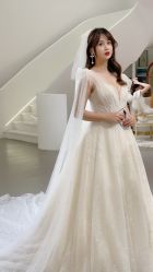 -艾米丽婚纱礼服