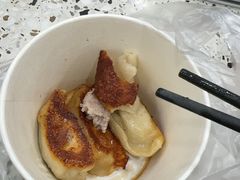 -黄阿姨锅贴大王(万航渡路店)