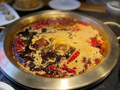 红汤锅底-潮火锅·麻辣牛肉火锅(观音桥方圆·LIVE店)