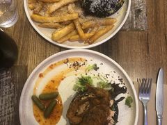 -FLOVIE FLORIST CAFE