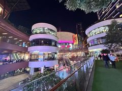 -瑞虹新天地月亮湾