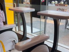 -麦当劳(中二横路店)
