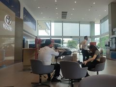 -上海和裕一汽丰田4S店(七宝店)