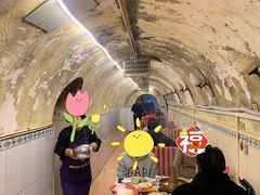 大堂-洞庭洲·防空洞火锅·铜锅涮肉·烧烤(新百广场店)