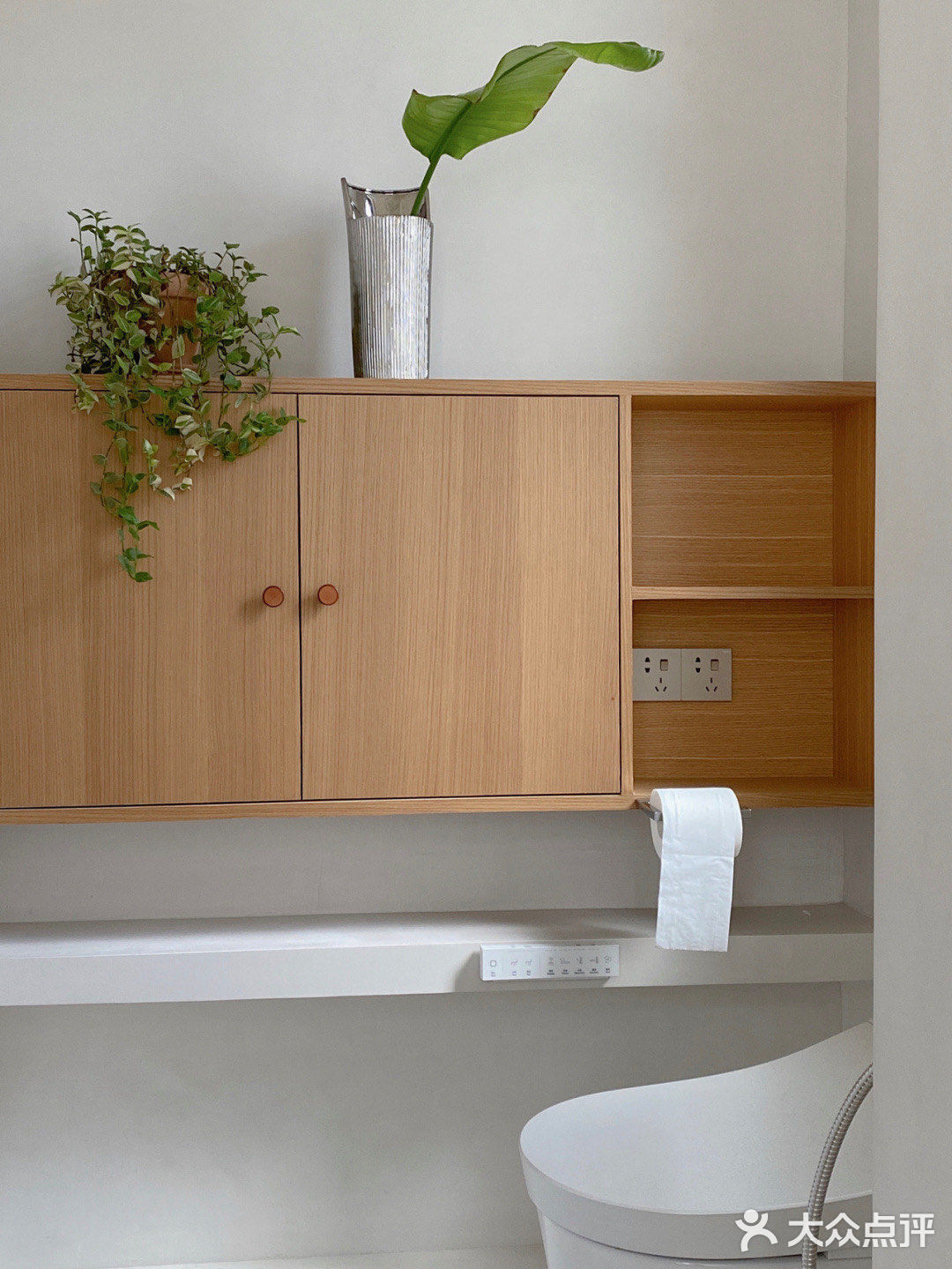 浴缸+淋浴区域尺寸：1250 x 2180