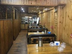 大堂-老东镇啤酒屋海鲜加工·蒸汽海鲜·海鲜烧烤(台东店)