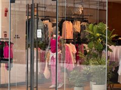-lululemon(上海浦东IFC店)