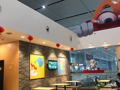 大堂-麦当劳(南宁东站店)