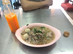 -榮泰米粉湯(Left Shop)