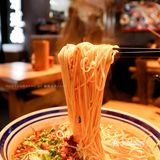 冬天来碗热腾腾香辣辣的成都串串也太哇噻了