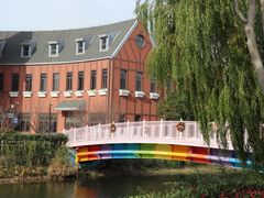 充满圣诞气息的彩虹桥-安徒生童话乐园