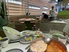 -洪氏嗨捞·广东猪肚鸡·椰子鸡火锅(西咸万象城店)