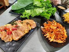 -啊美丽炭火烤肉(滑翔一店)
