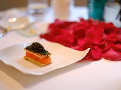 有机蛋黄吐司鱼子酱和香草-Jean Georges