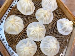 灌汤包-西安贾三灌汤包·回坊小吃·清真炒菜(北院门总店)