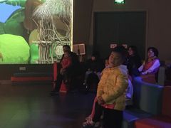 -彩色熊猫剧场
