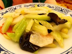 -聚春园自助餐厅(东街口店)