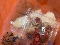 -白玉兰食品甜凤店(合生汇店)