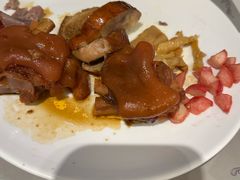 红烧猪蹄-晶丽香榭自助餐(南京大饭店)