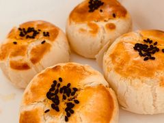 金沙蛋黄酥-昆明冠生园·蛋糕·面包(朗悦湾店)