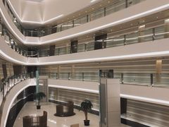 -上海滴水湖皇冠假日酒店