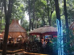 -二荆条·蜀鲜汇城市森林火锅