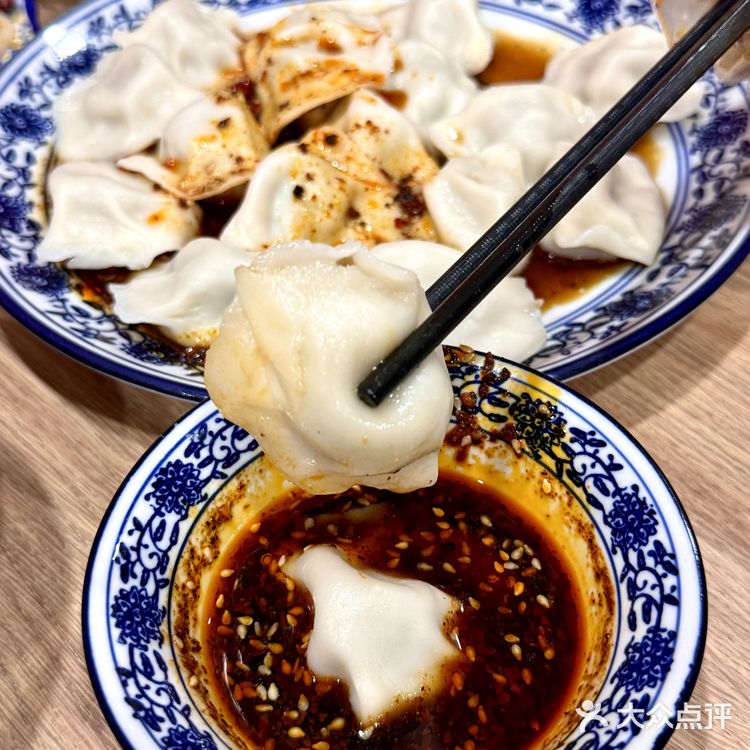 🔥西安吃货秘籍！排队也值的酸汤水饺！ 