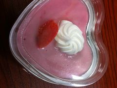 -红宝石·鲜奶小方·海派西点房(南丹店)