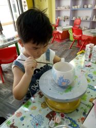 -泥娃娃DIY陶吧(易生活购物公园店)