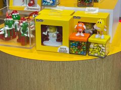 -m豆巧克力世界(上海世茂广场店)