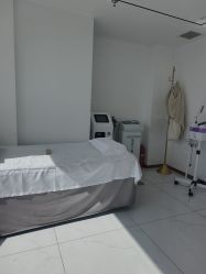 -SOS修丽可.痘肌修复中心