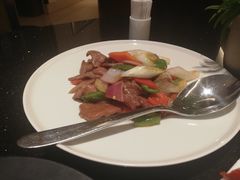 蒜香炒牛柳粒-铭轩中餐厅·海南菜·粤菜(亚龙湾瑞吉店)