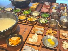-银米·云南传统过桥米线(双廊黑金冠店)