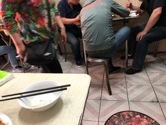等位区-老万饭馆