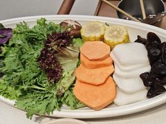 -老牌坊云南鱼豆花火锅(哈西万达店)