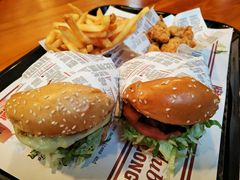 -The Habit Burger Grill 哈比特汉堡(复兴soho店)