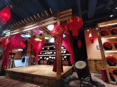 大堂-老滇山寨•云南特色菜•地方菜•民族风情歌舞表演(金碧店)