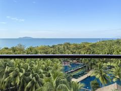 -三亚湾海居铂尔曼度假酒店