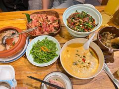 -老滇山寨•云南特色菜•地方菜•民族风情歌舞表演(金碧店)