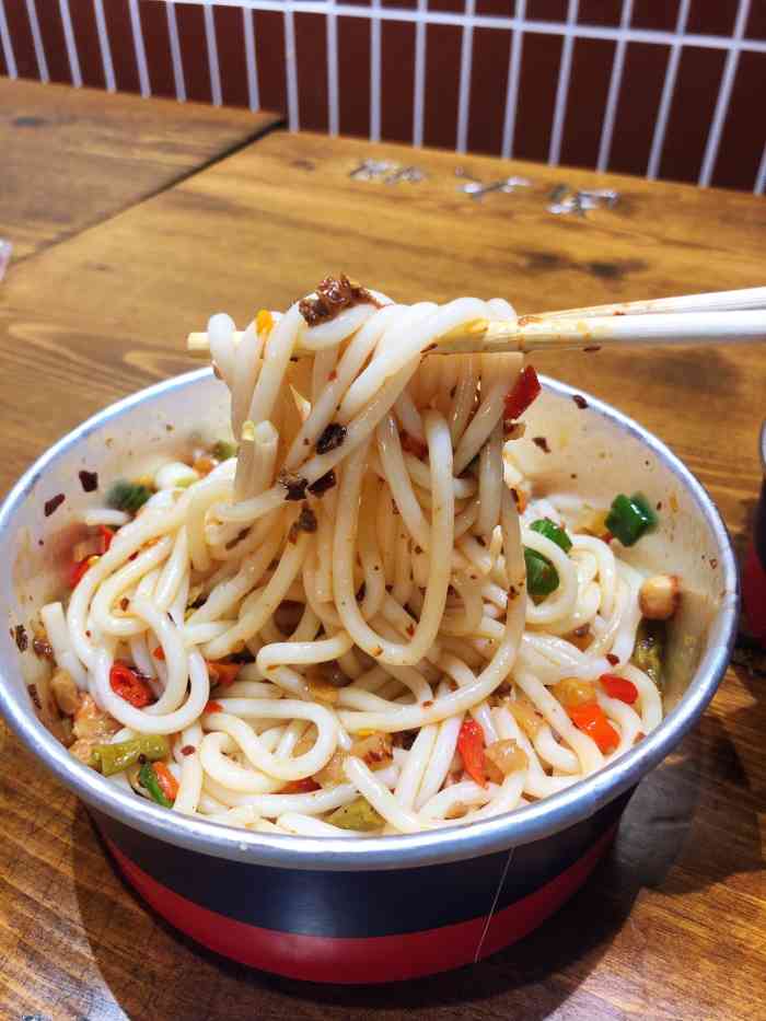 卤大姐卤粉王(中央大道店)-"中央大道地下,想吃点清淡的,然后居然闭眼