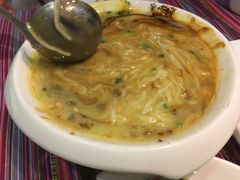 -香巴拉云南餐厅(华莱坞店)