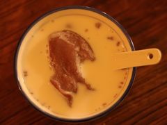 牛奶红豆渣渣-Nine Cafe&Bar