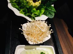 -左庭右院鲜牛肉火锅(新梅广场店)