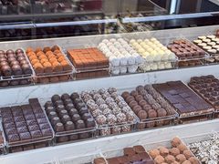 -Laderach 莱德拉(上海环贸iapm店)