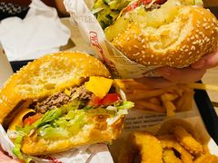 -The Habit Burger Grill 哈比特汉堡(复兴soho店)