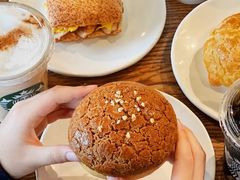 浓郁巧克力豆乳味蛋糕-星巴克(深圳龙华人民北店)
