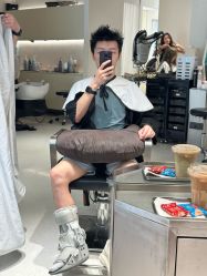 -SALON DE VANHADA