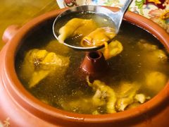 野生菌汽锅鸡-小厨子私房菜·云南美食店