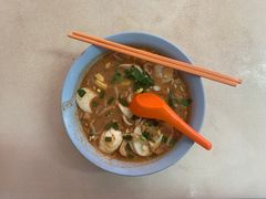 -亚王咖喱鸡米粉面